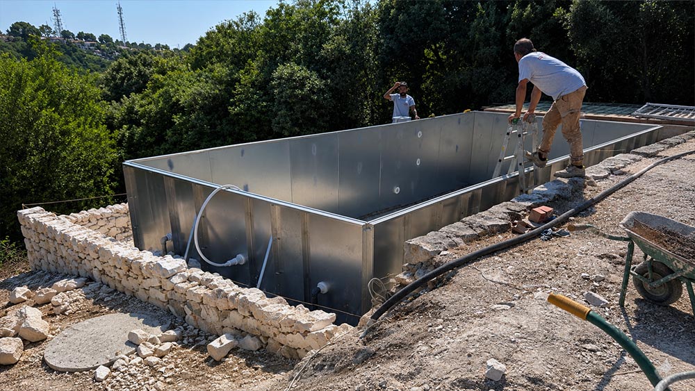 Piscina realizzata a Fasano senza imprevisti in 5 giorni