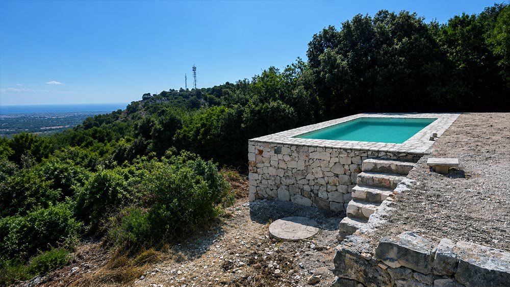 Piscina realizzata a Fasano senza imprevisti in 5 giorni