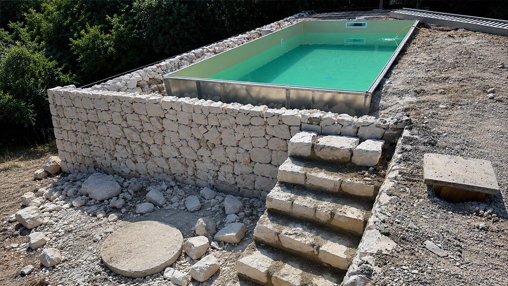 Piscina realizzata a Fasano senza imprevisti in 5 giorni